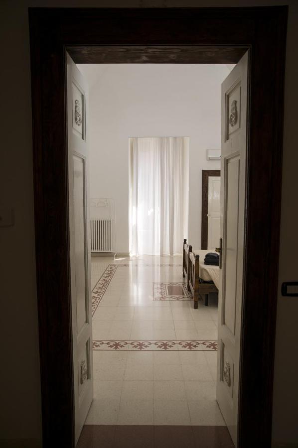 Palazzo Italia Apartments Bari Exteriör bild