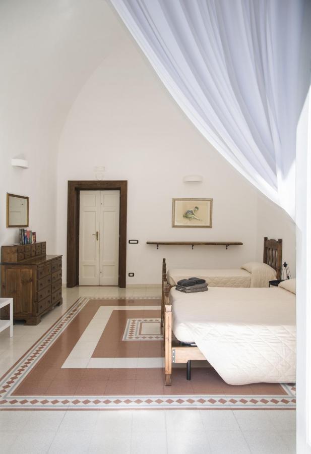 Palazzo Italia Apartments Bari Exteriör bild