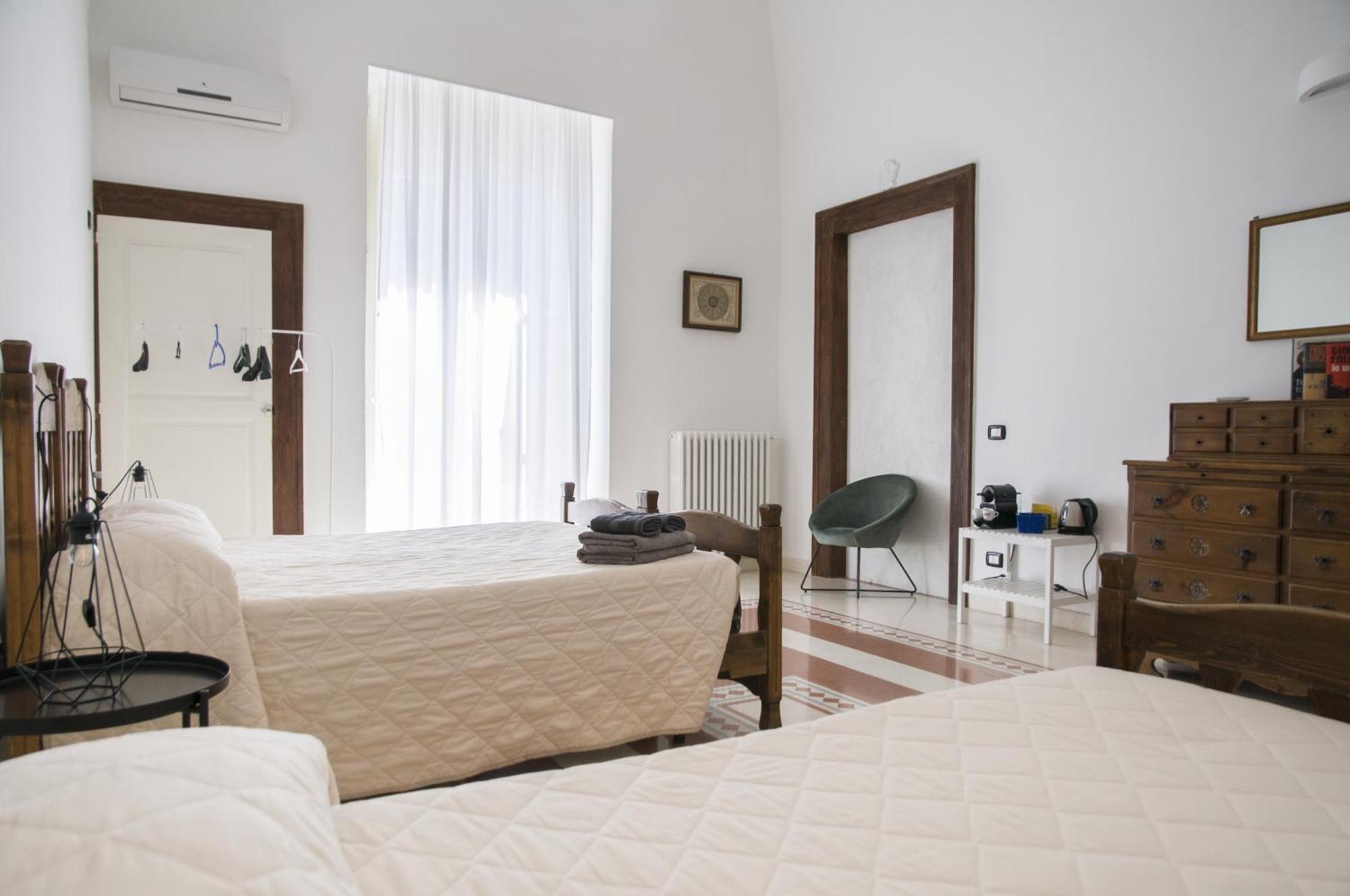 Palazzo Italia Apartments Bari Exteriör bild